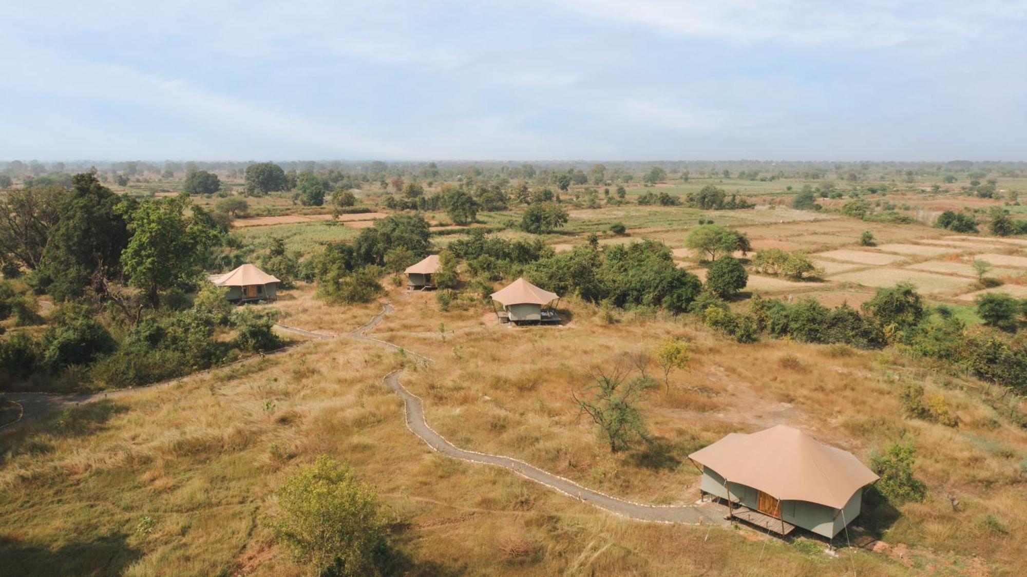 Trees N Tigers, Tadoba Hotel Kolara ภายนอก รูปภาพ